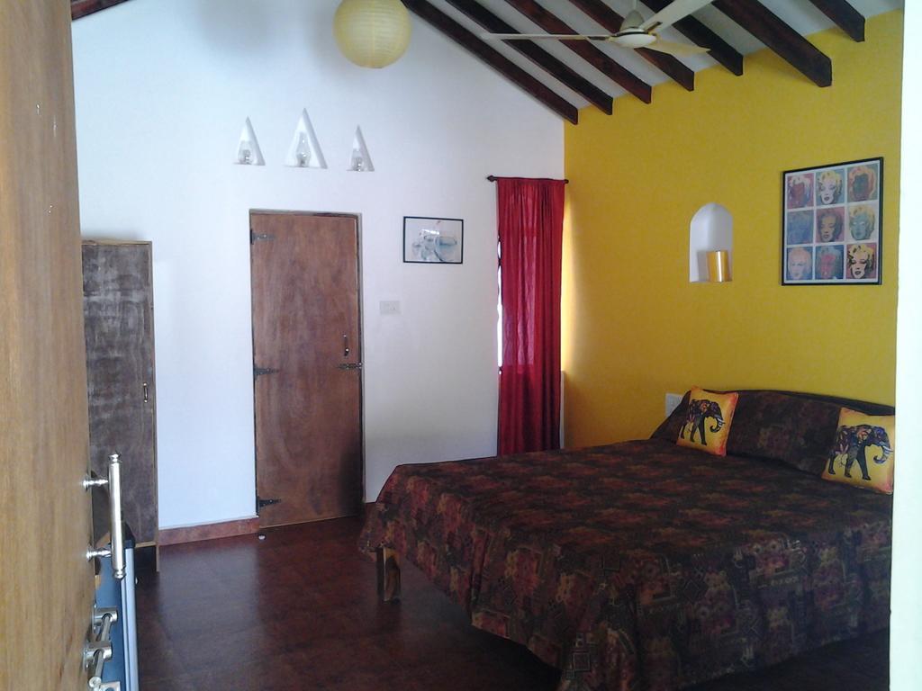 Starco Hotel Anjuna Buitenkant foto